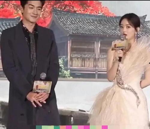 娱乐八卦事件爆料吃瓜,明星隐私大曝光,吃瓜群众狂欢时刻!